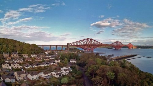 Queensferry railway bridge. Edinburh (UK)