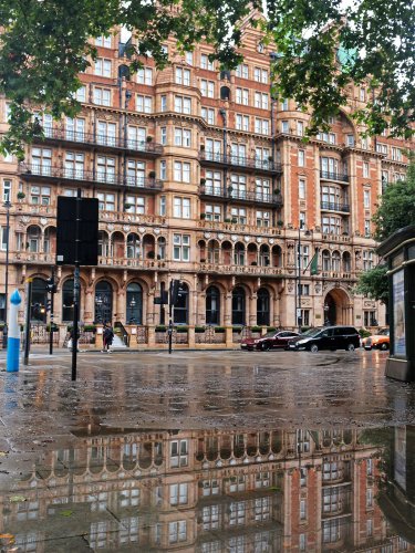 London. Russel Hotel.